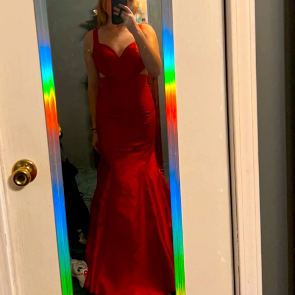 Jovani, size 6, red